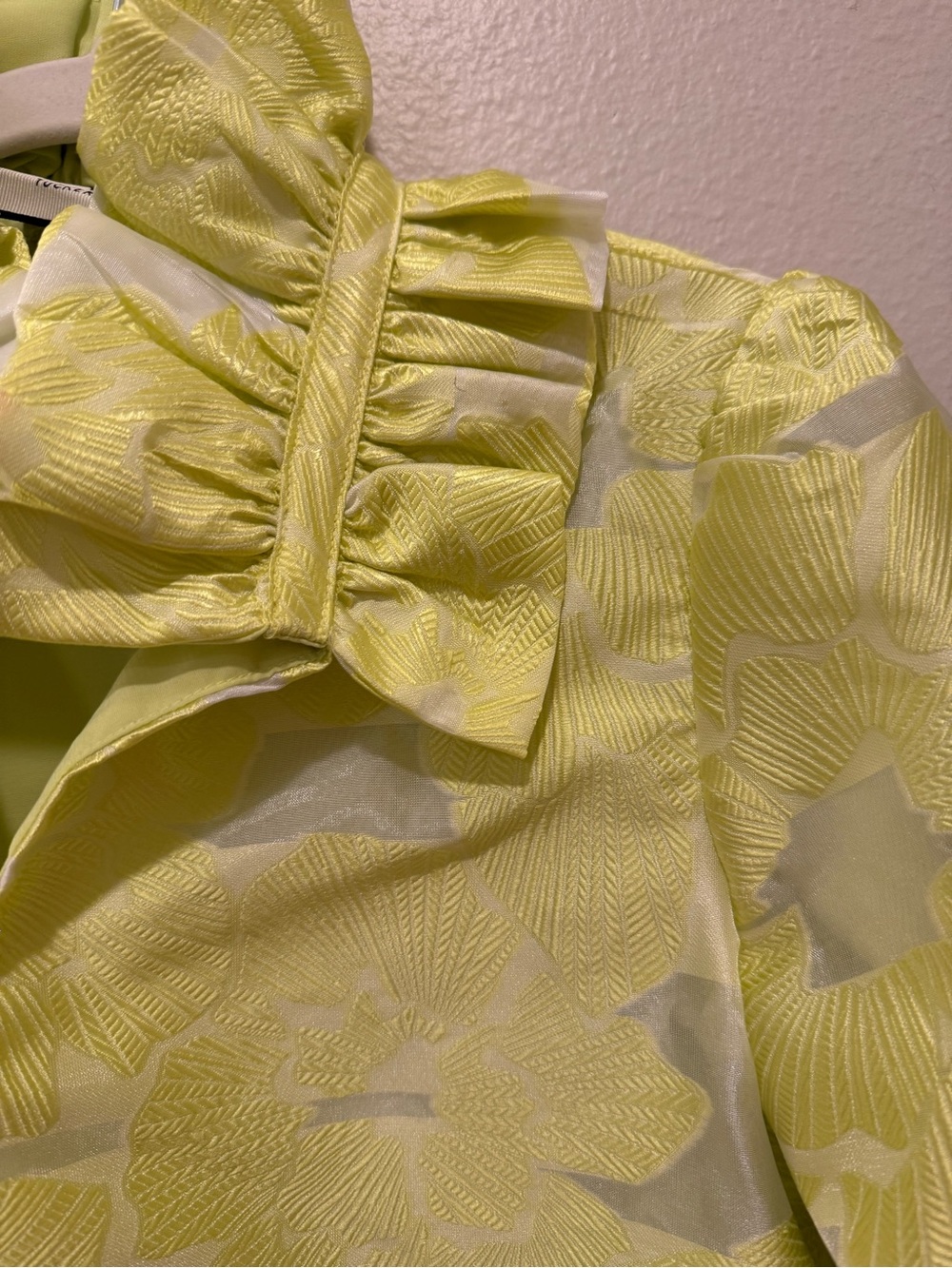 Tuckernuck Yellow Ruffle Collar Floral Blouse - Picture 4 of 5